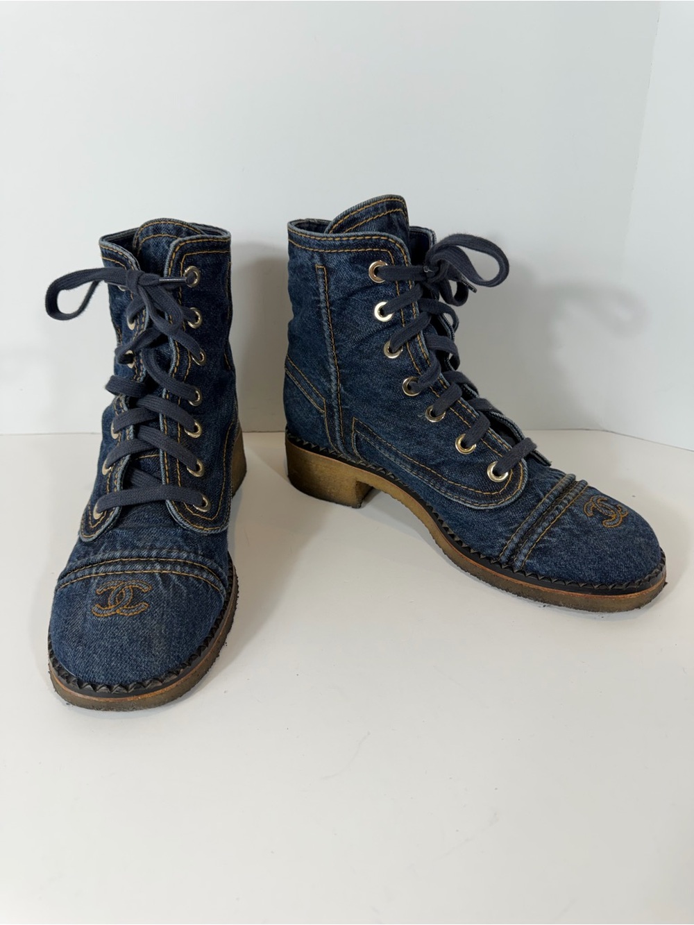 CHANEL Denim Lace Up Ankle Boots CC Logo Size 10 EU 40 Blue Jean Boots - Picture 3 of 13